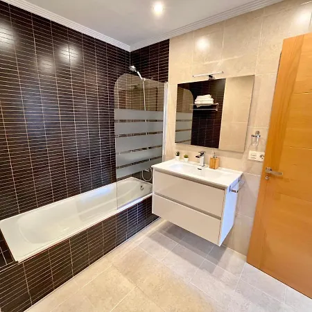 Апартаменты Atuaire La Catedral En El Salon Parking Incluido *