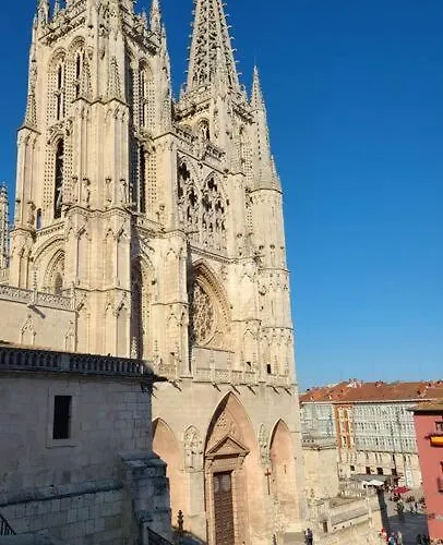 Atuaire La Catedral En El Salon Parking Incluido Appartamento