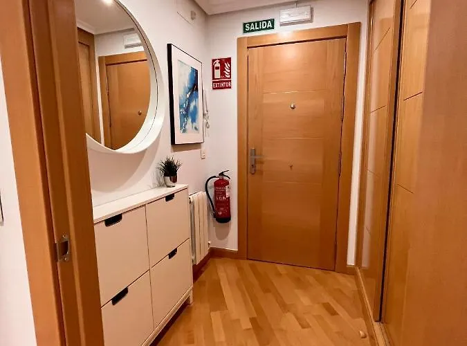 Atuaire La Catedral En El Salon Parking Incluido Appartamento Burgo