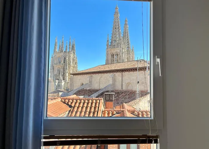 Atuaire La Catedral En El Salon Parking Incluido Appartamento